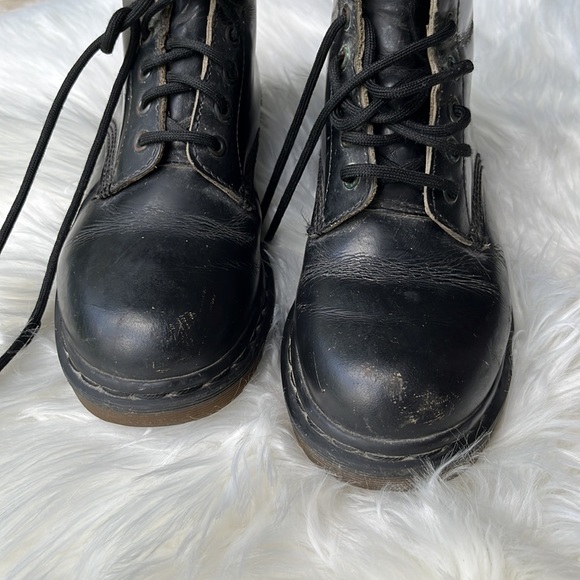 Made in England, Dr. Martens - Picture 2 of 8